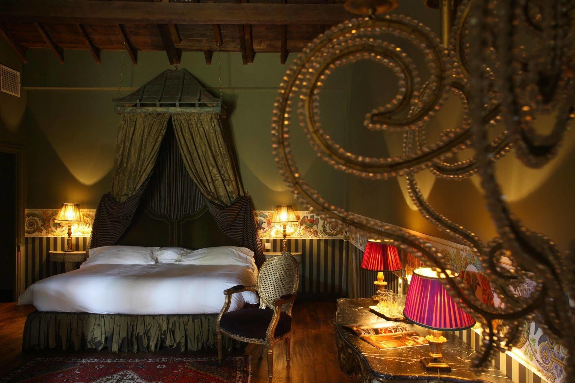 Jardins Secrets Hotel นีมส์ ภายนอก รูปภาพ