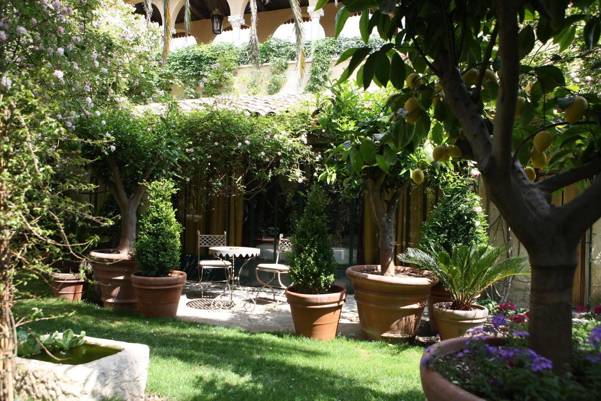 Jardins Secrets Hotel นีมส์ ภายนอก รูปภาพ